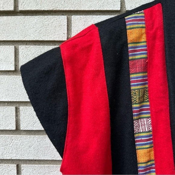 Vintage The Daily Planet Wool Vest Jacket Black Red Nepal Sz M Boho Ethnic Trim - Picture 3 of 9